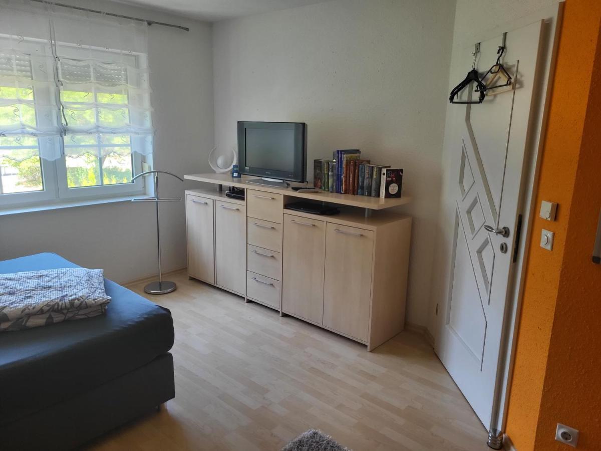 Gaestezimmer Im Bewohnten Efh Mit Pool Und Garten Ziltendorf ภายนอก รูปภาพ